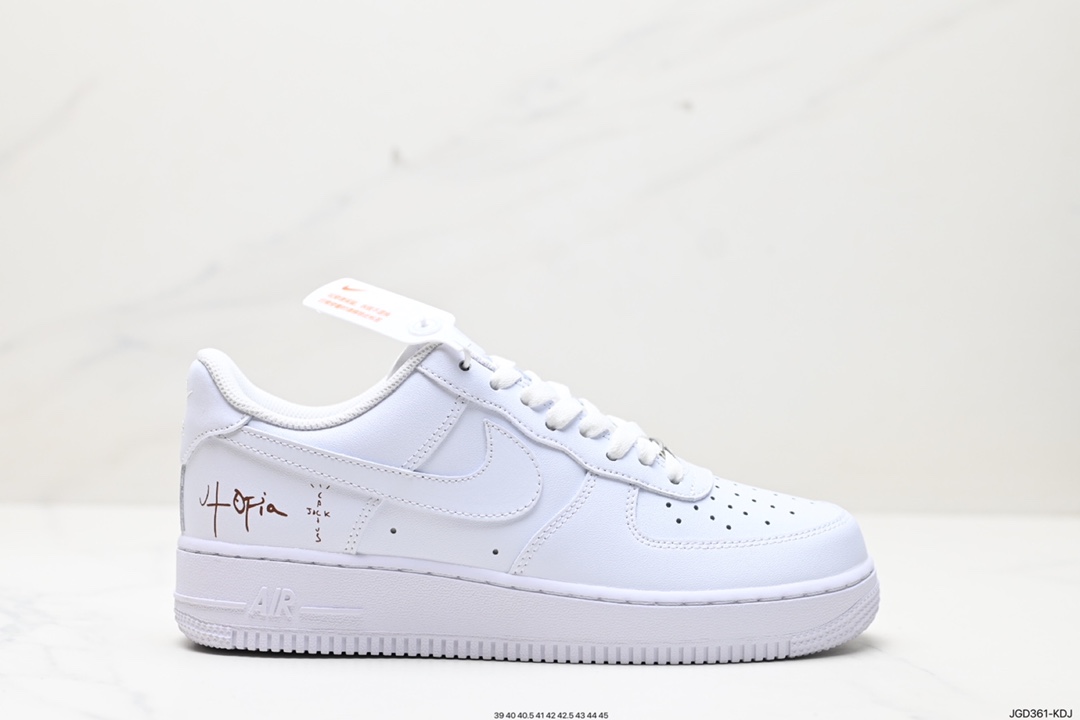 180 Nike Air Force 1’07 LV8