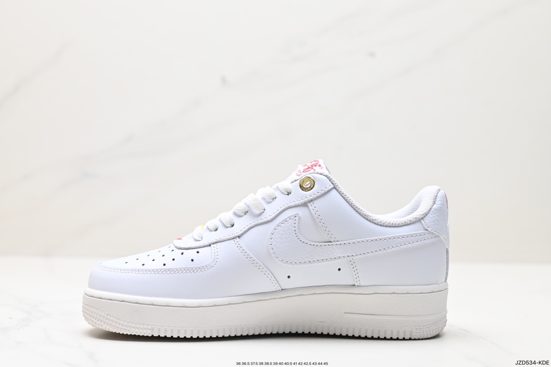 140 Nk Air Force 1‘07 Low ”Join Forces“ 空军一号低帮休闲板鞋 DQ7664-100