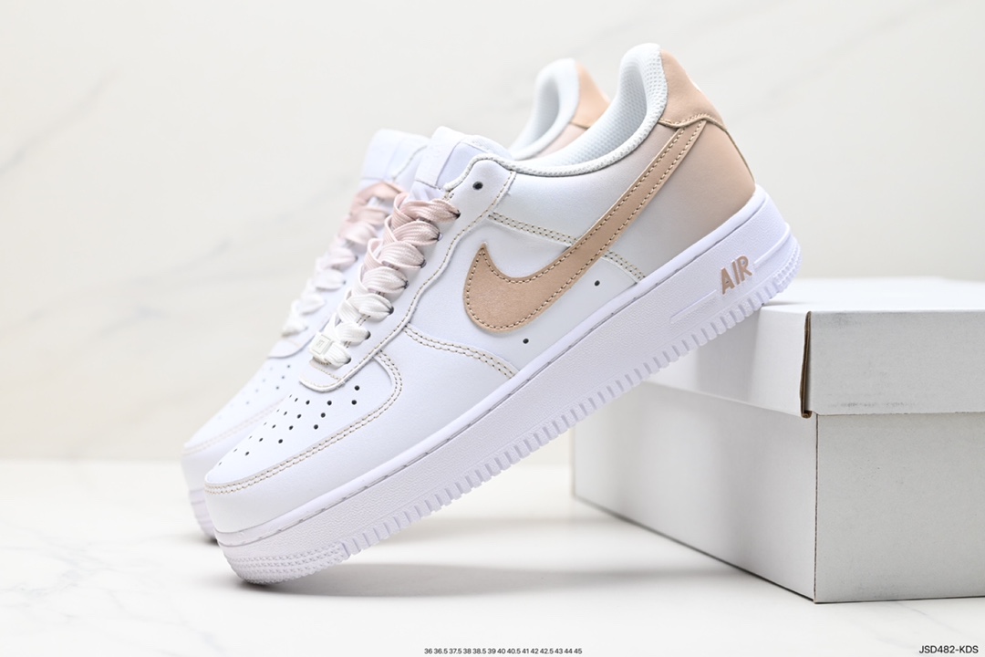 200 Nike Air Force 1 Low 空军一号低帮休闲运动板鞋  FN0366-104