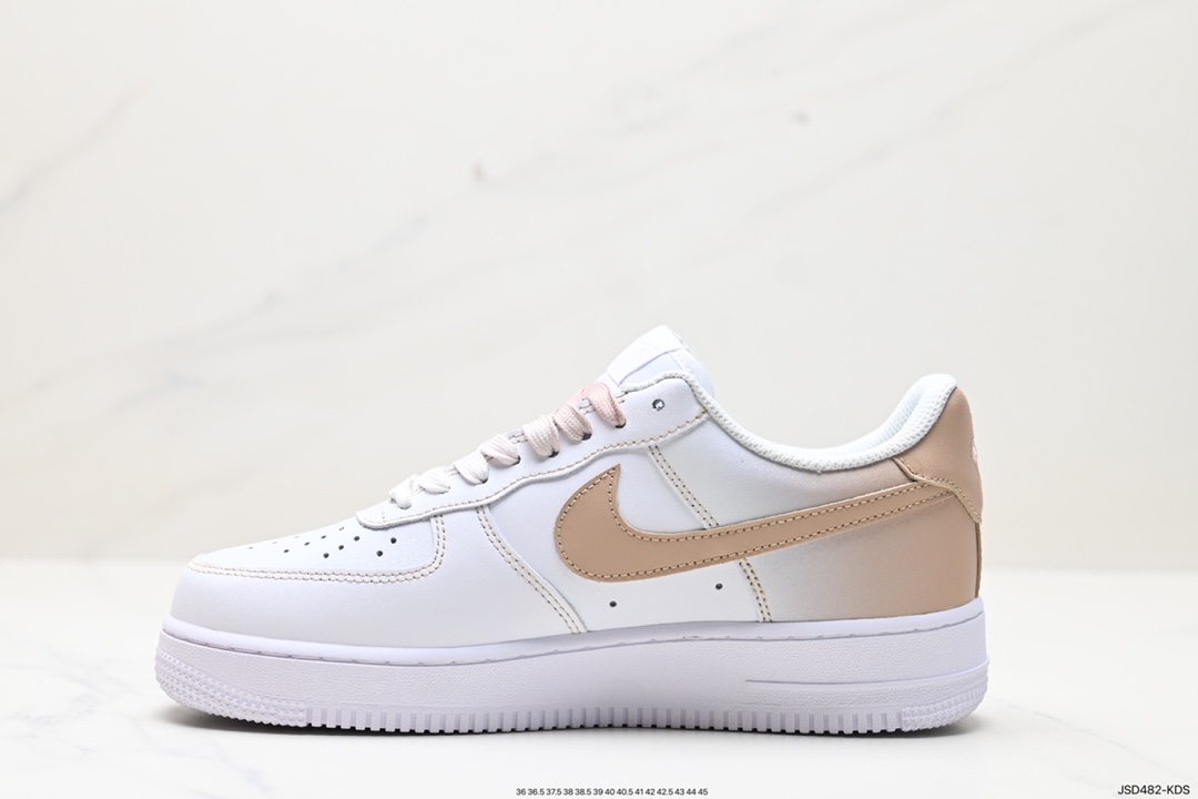 200 Nike Air Force 1 Low 空军一号低帮休闲运动板鞋  FN0366-104