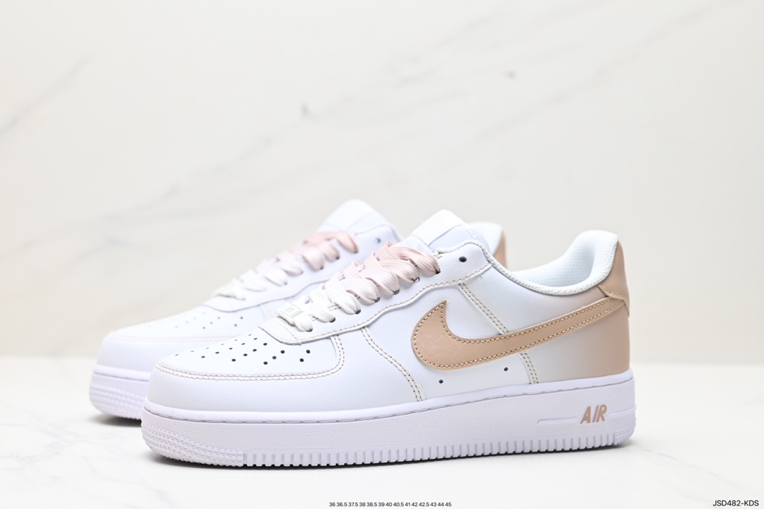 200 Nike Air Force 1 Low 空军一号低帮休闲运动板鞋  FN0366-104