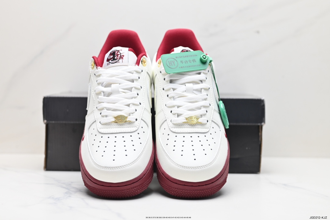 180 Nike Air Force 1 Low 40周年米白酒红 空军一号低帮运动休闲板鞋 DQ7582-100