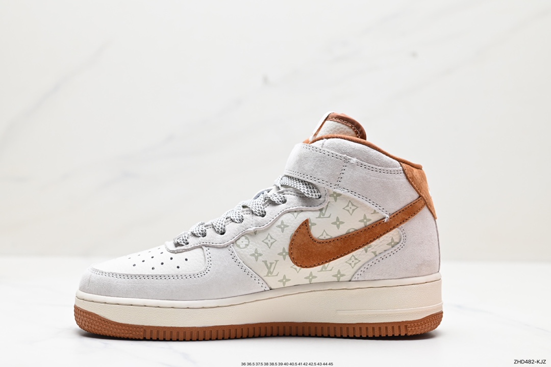 300 Air Force 1 ‘07 Low DQ7688-400