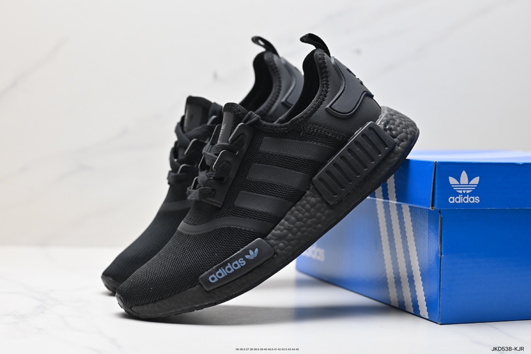 160 AD Boost NMD R1 经典跑鞋系列全新配色  GZ9258