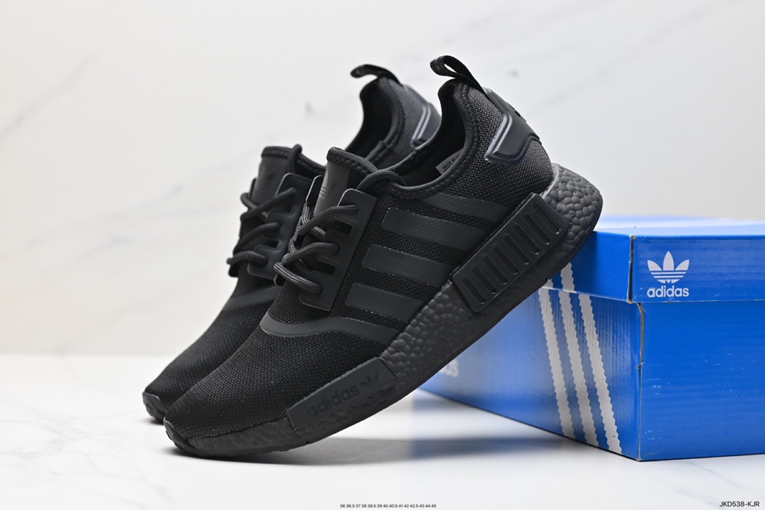 160 AD Boost NMD R1 经典跑鞋系列全新配色  GZ9258