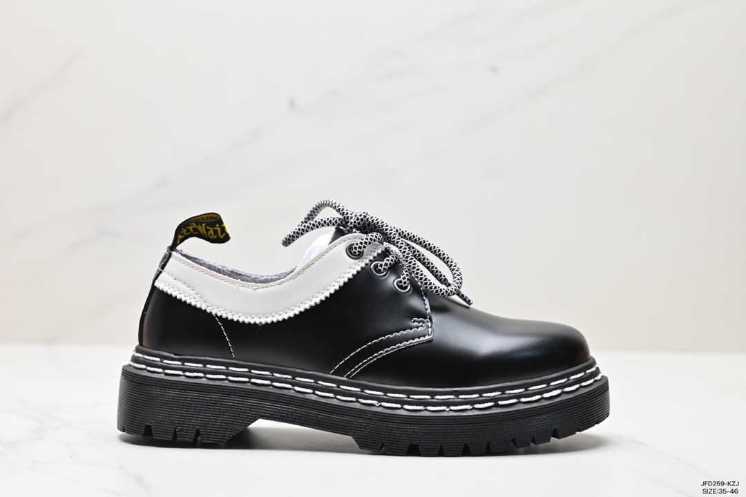 170 Dr.Martens 马丁博士 以 Dr.Martens 经典的 1461 鞋型作为蓝本