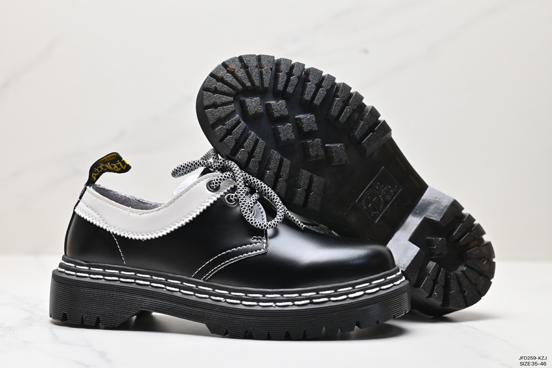 170 Dr.Martens 马丁博士 以 Dr.Martens 经典的 1461 鞋型作为蓝本