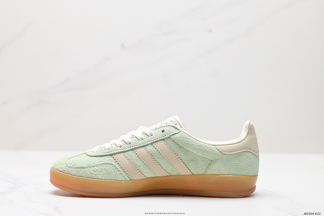 150 adlidas originals Gazelle Indoor ”棕白“ 这款阿迪达斯运动鞋 IE2948