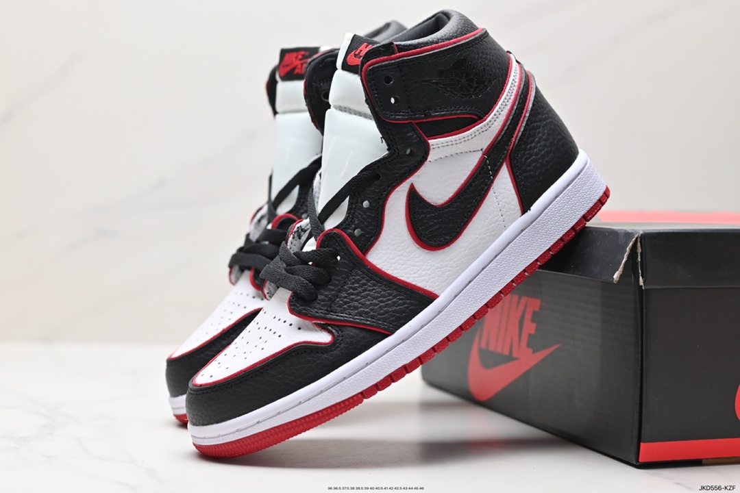 160 耐克Nike Air Jordan 1 Retro High OG”Black/White“AJ1代篮球鞋 555088-062