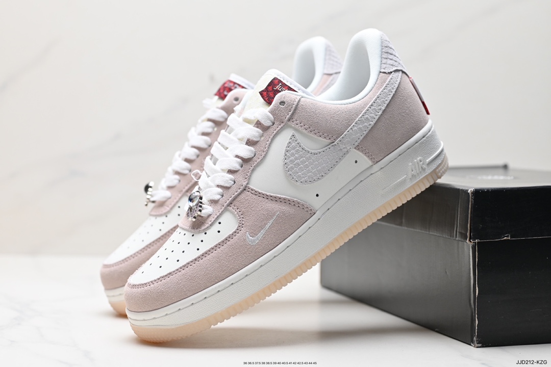 130 Nike Air Force 1 Low 空军一号低帮休闲运动板鞋  DV7762-400