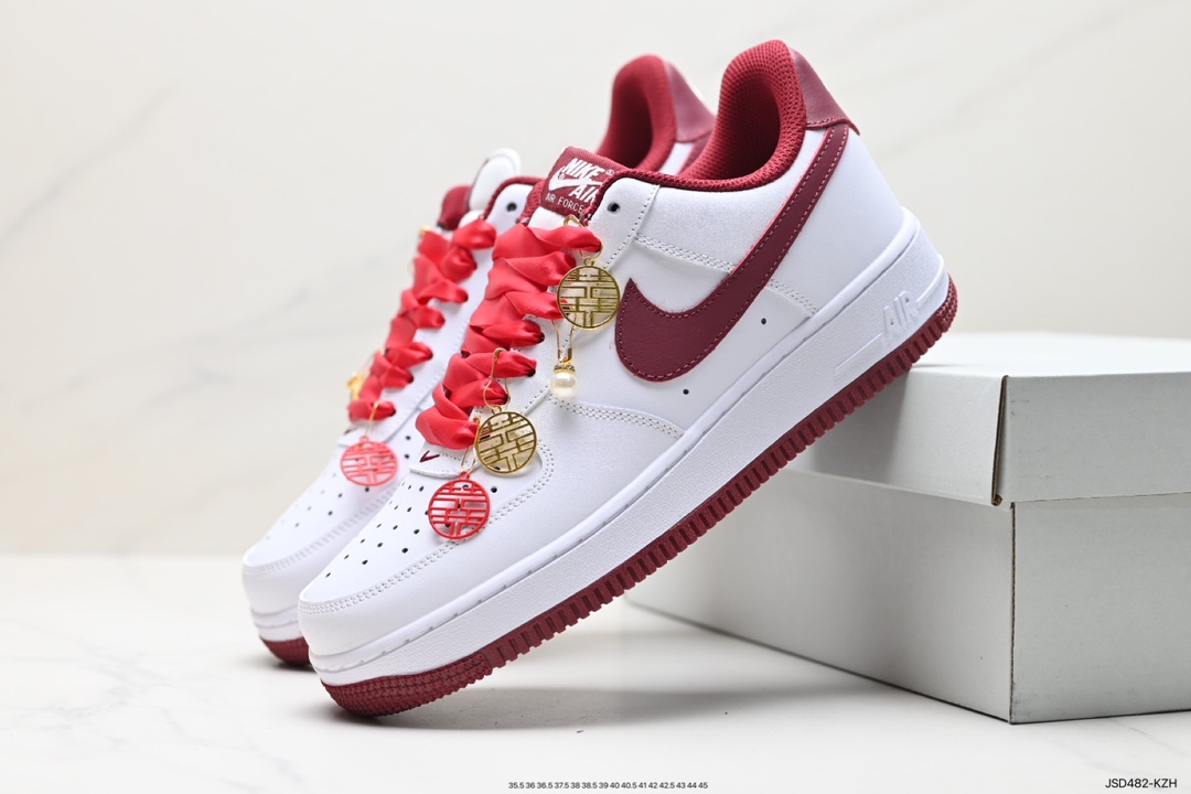 200 Nike Air Force 1 Low 空军一号低帮休闲运动板鞋  FV5948-105