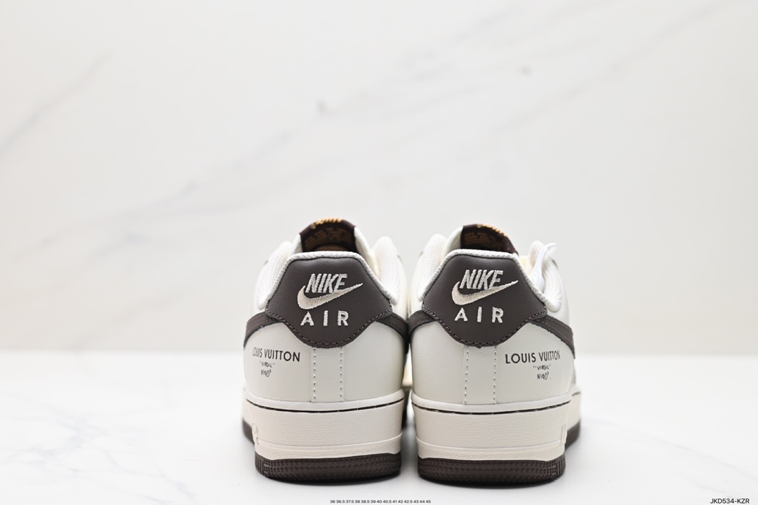 160 Nike Air Force 1 Low 空军一号低帮休闲运动板鞋  XL2403-106