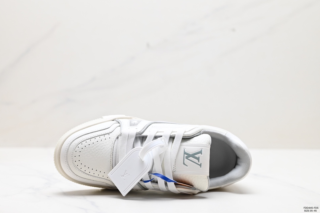 600 Louis Vuitton Trainer Sneaker Low 空胶版本