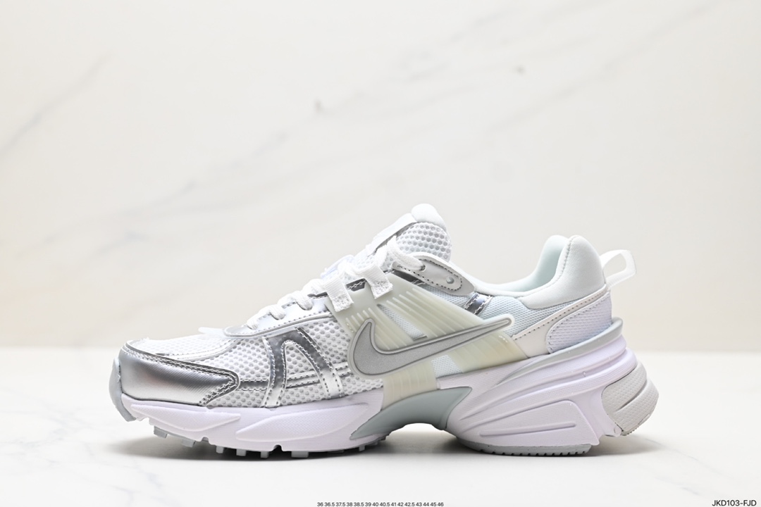 耐克Nike Wmns V2K Runtekk Low”Metallic Silver”复古慢跑鞋“金属银白”FD0736-104