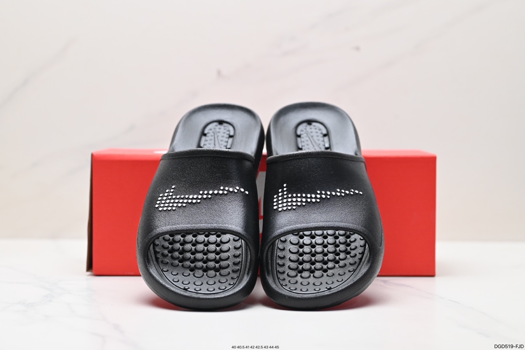 克NIKE BENASSI SWOOSH耐克 Nike Benassi Dou Ultra Slid 沙滩拖鞋