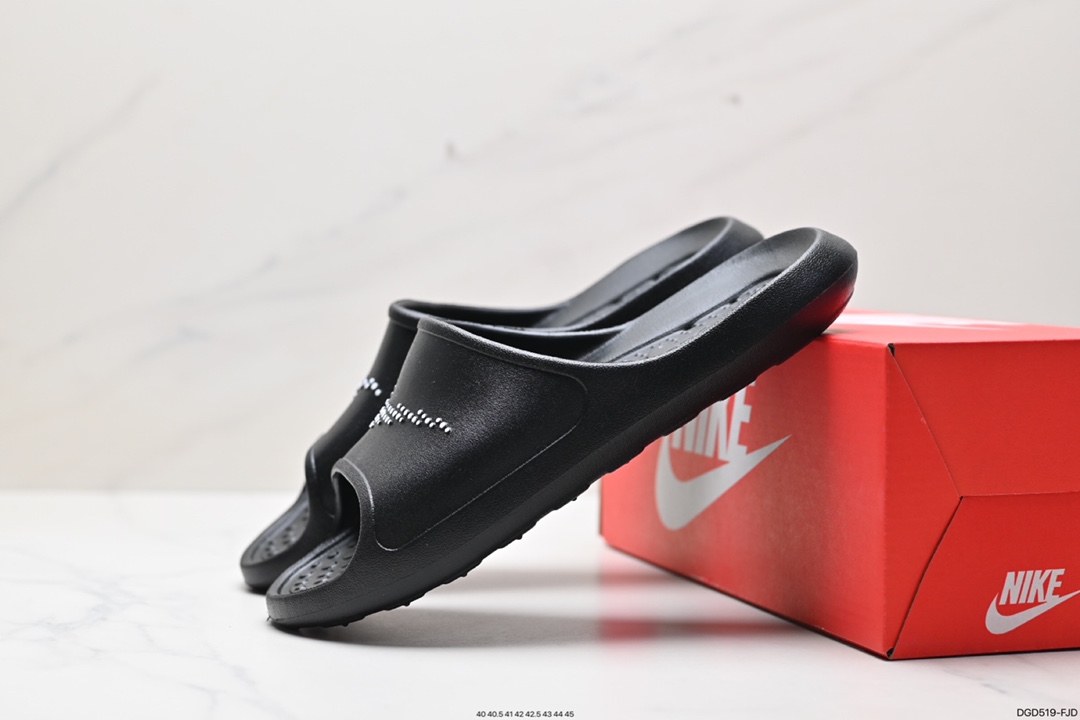 克NIKE BENASSI SWOOSH耐克 Nike Benassi Dou Ultra Slid 沙滩拖鞋