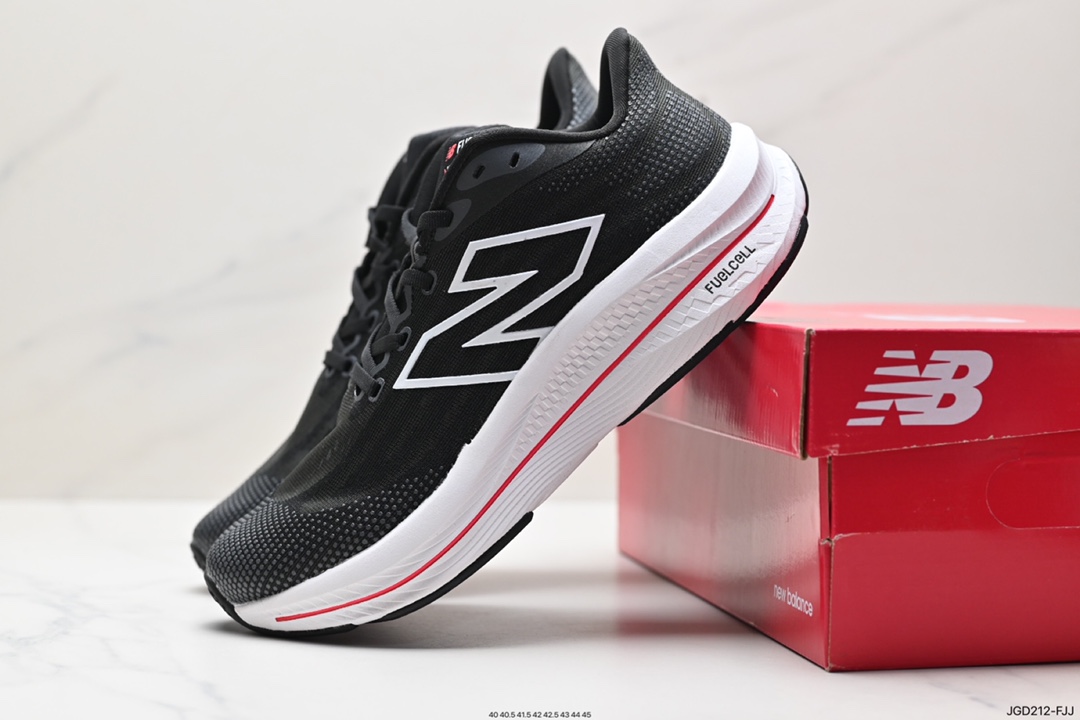 180 New Balance NB FuelCell 跑步鞋 FuelCell SuperComp Trainer MWWKELN1