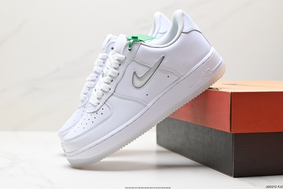 Nike Air Force 1 Low 07  FN5924-100