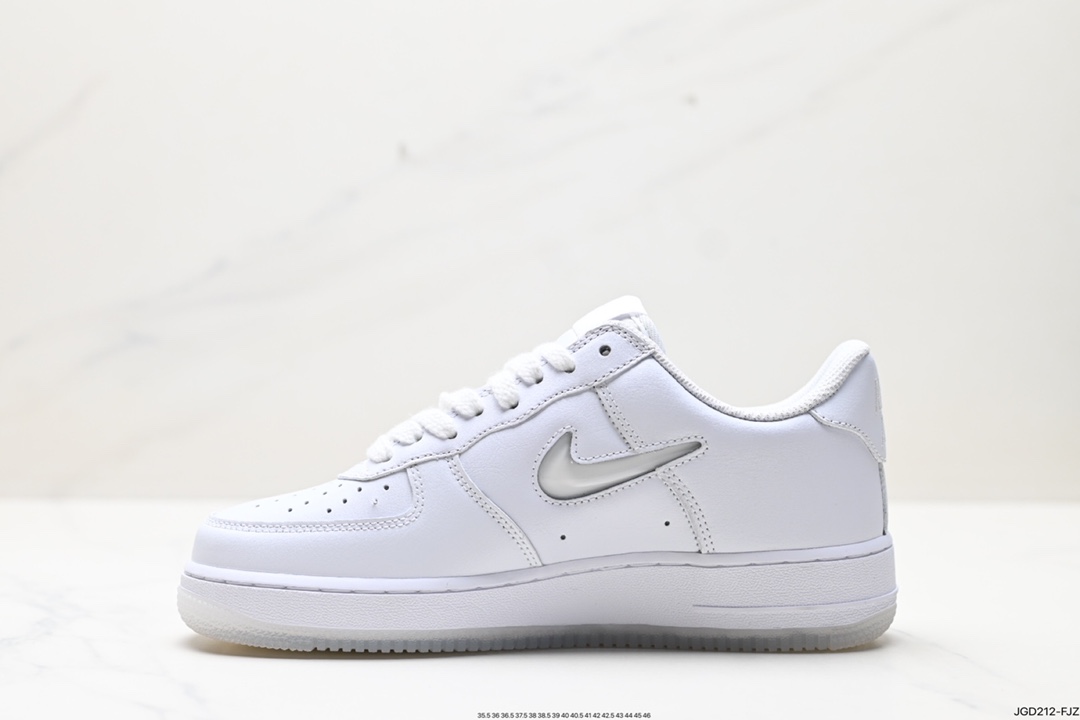 Nike Air Force 1 Low 07  FN5924-100