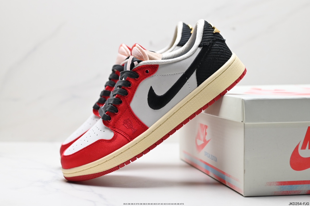 160 乔 Trophy Room 再次携手Jordan Brand共同打造全新Air Jordan 1 Low 0G联名款 FN0432-100