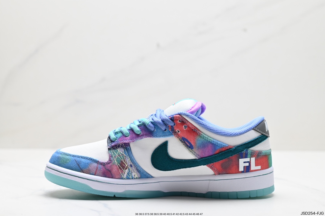 200 Futura x Nike SB Dunk 整双鞋的细节方面 HF6061-400