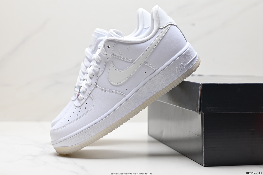 160 Nike Air Force 1 Low 空军一号低帮休闲运动板鞋  FZ5531-111