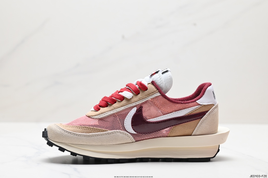 真标✅日式解构美学SACAI联名 × NIKE LDV Waffle重叠设计前卫华夫变形休闲慢跑鞋 蓝红黄sacai在SS19的发布会上展示了自己与Nike全新联名的系列,其中有两款鞋特别引人注目,这两款鞋均为混合鞋款,分别将Blazer与Dunk和Waffle Daybreak与LDV融为一体,采用了双鞋舌,双鞋带,双Swoosh的设计,并且每款鞋均有两种的配色方案. 货号:CN8898-002 ID:JED103-FZE