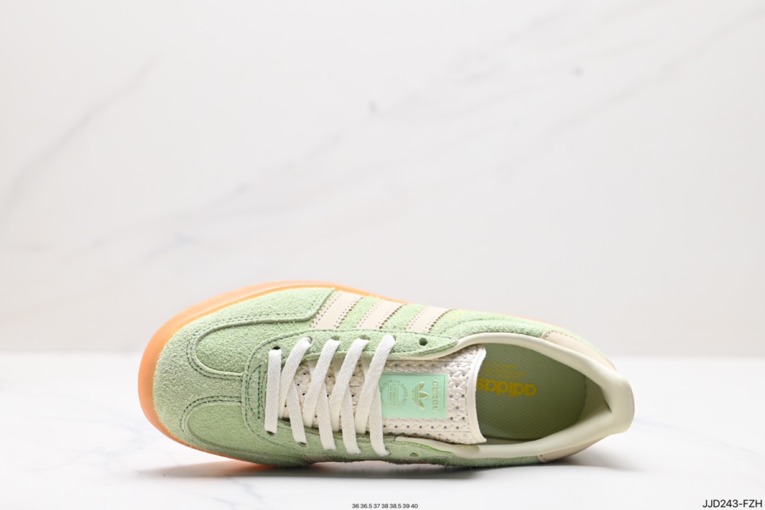 130 adlidas originals Gazelle Indoor 这款阿迪达斯运动鞋 IE2948