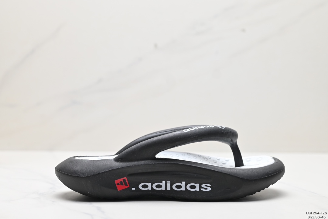 Kanye once again collaborates with Kanye Wex Adidas Yeezy Slide ”Bone” coconut slippers FU8366-2