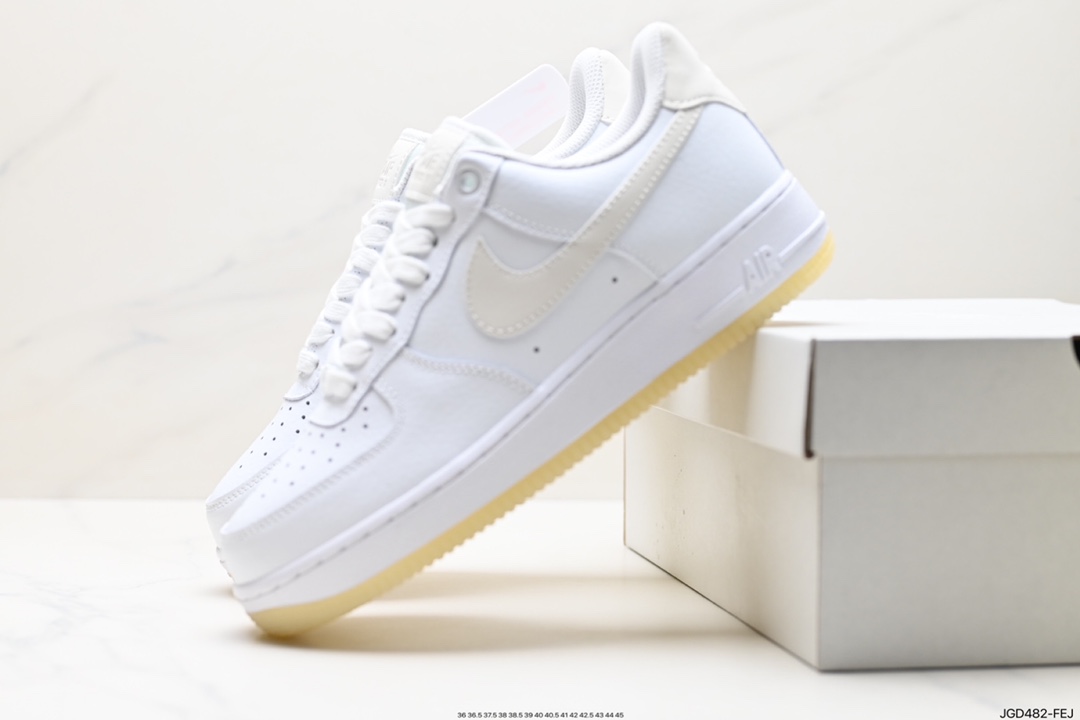 Nike Air Force 1 Low 07 AO2132-101