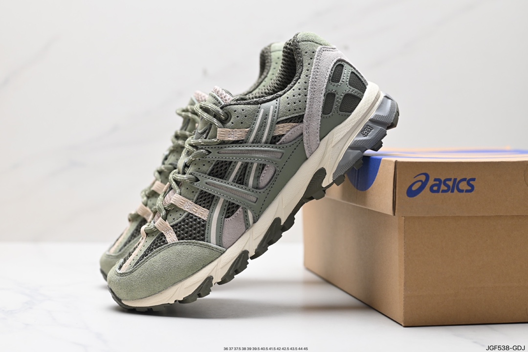 185 ASICS/亚瑟士 透气网眼鞋面配合部分合成革材质 1201A438-302