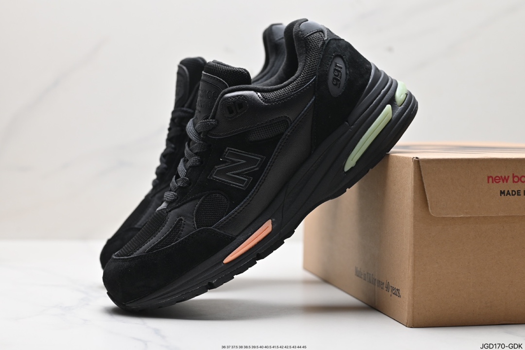 ABZORB cushioning technology material and the heel adopts a new improved midsole design U991VS2