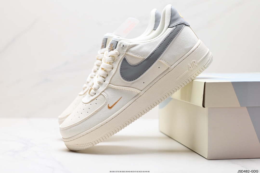 200 Nike Air Force 1 Low 07  MN5696-609