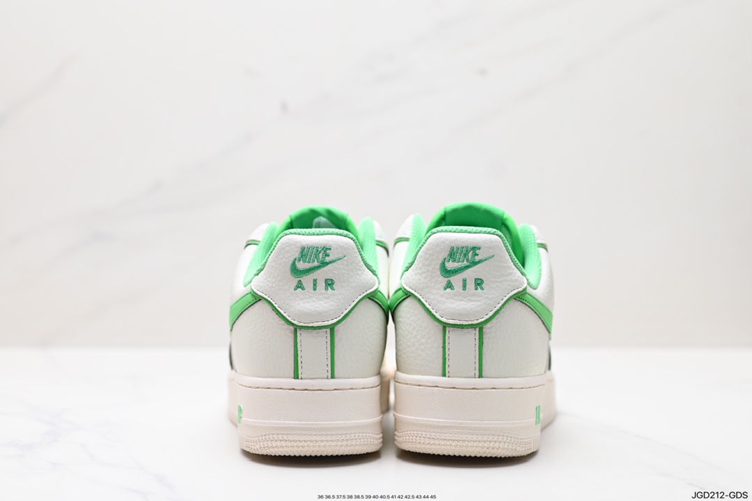 180 Nike Air Force 1 Low 07  UH8958-022