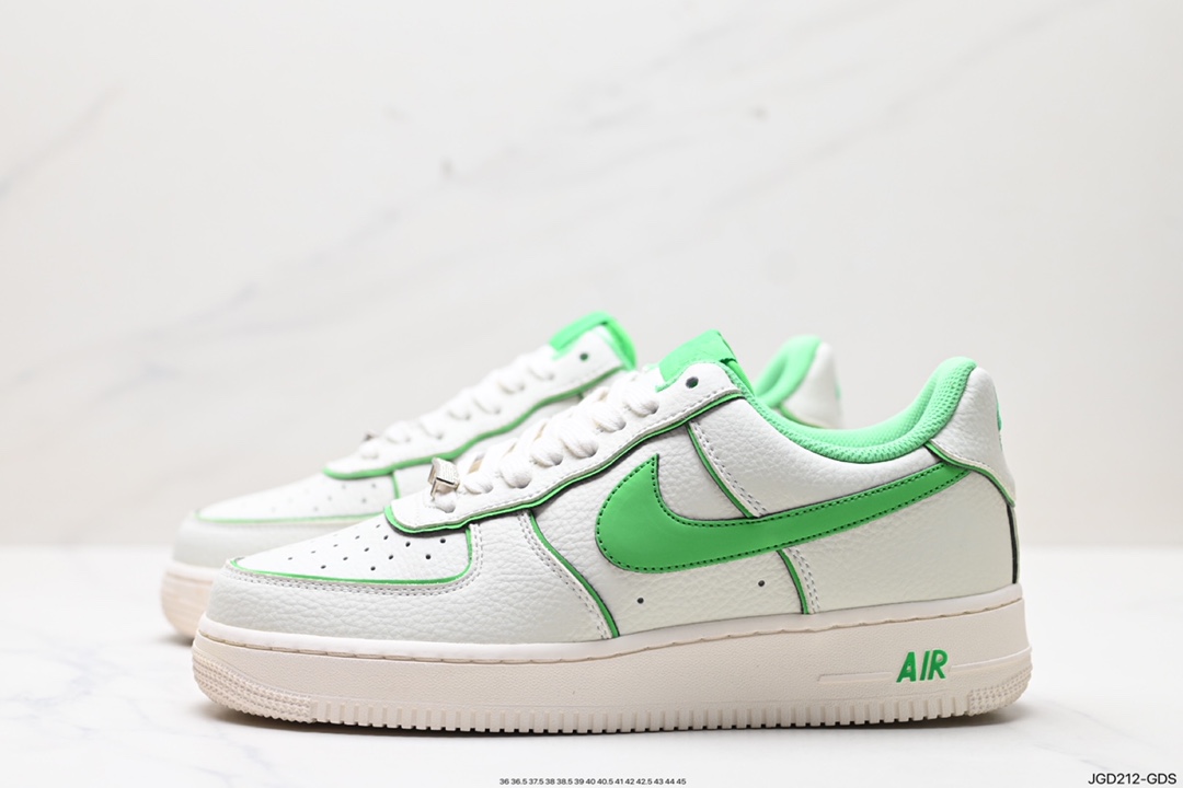 180 Nike Air Force 1 Low 07  UH8958-022