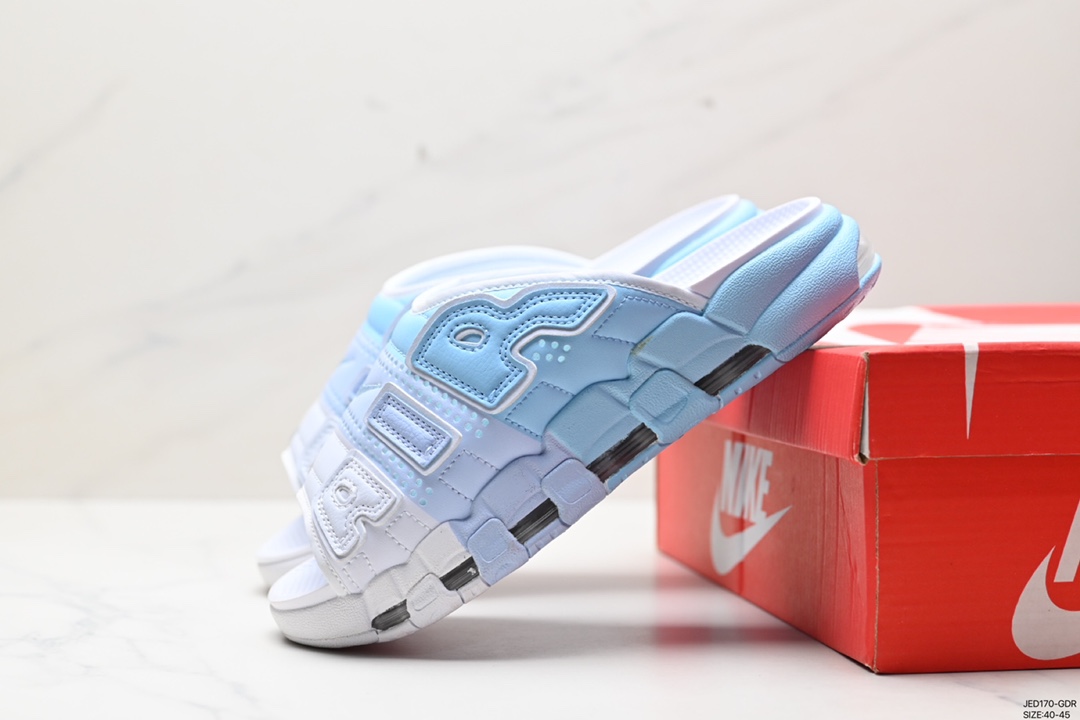 150 NIKE AIR MORE Uptempo Slide皮蓬拖鞋以流行于街头的涂鸦文化为设计灵感 FB7799-001