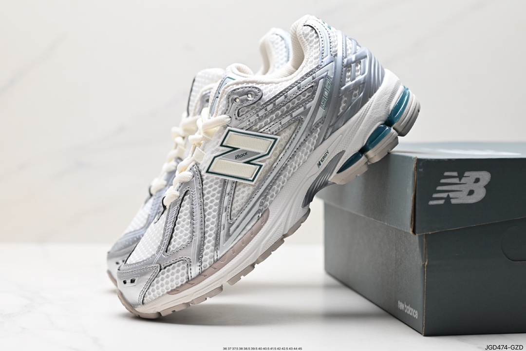 New Balance Shoes Sneakers Vintage