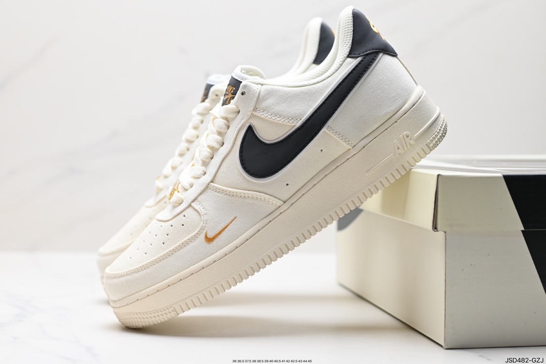 200  AIR FORCE 1‘07 LV8 MN56961-809