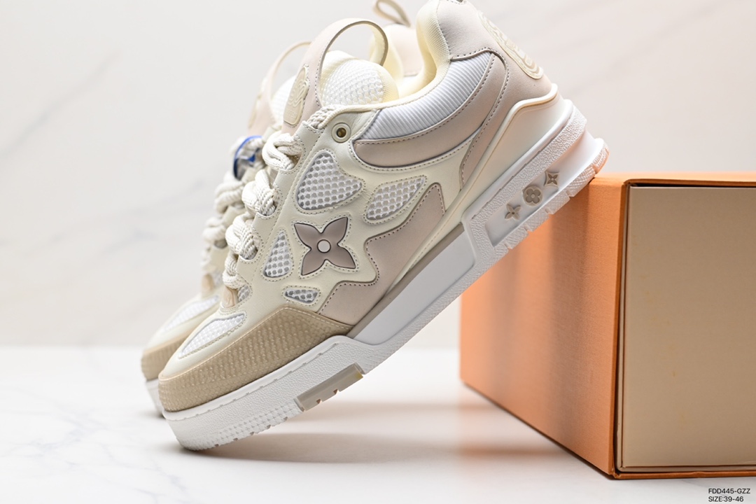 600 Louis Vuitton Trainer Sneaker Low 空胶版本