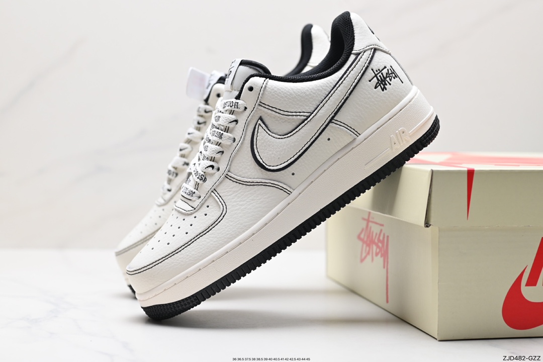 240 Nike Air Force 1 Low 07 UN1635-702