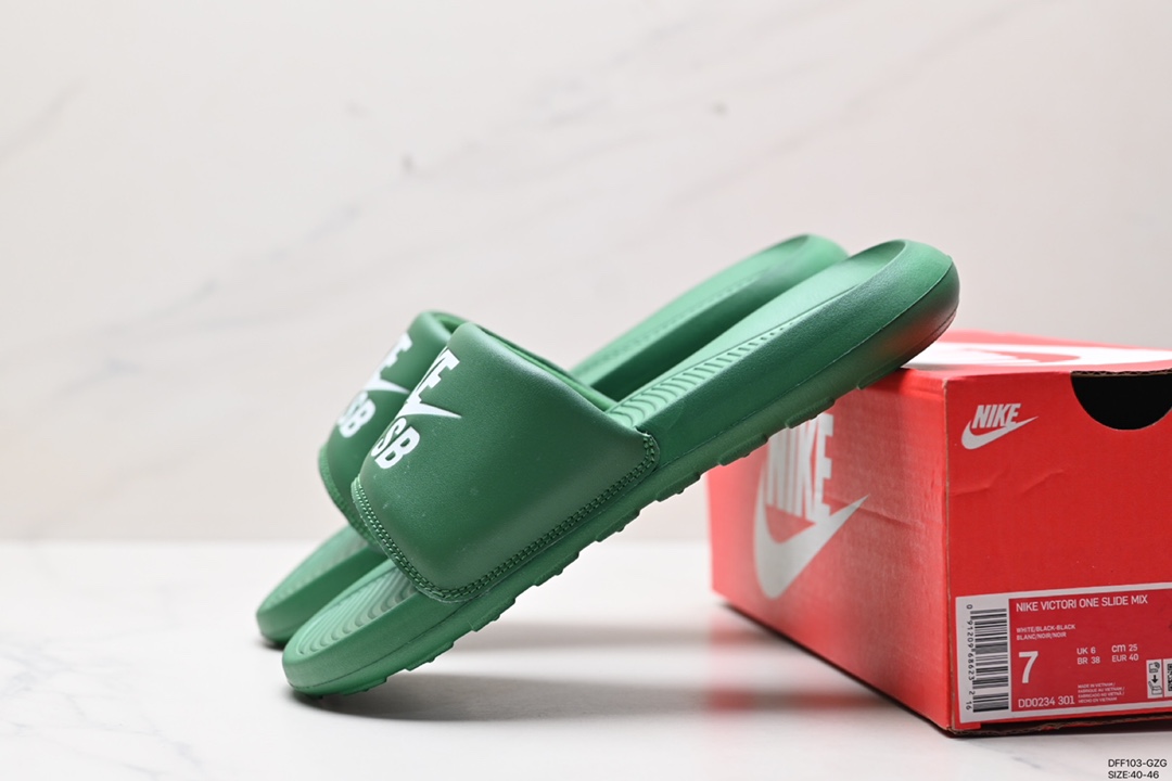 75 耐克NIKE VICTORI ONE SLIDE 拖鞋 夏季潮款沙滩拖 DR2018-001