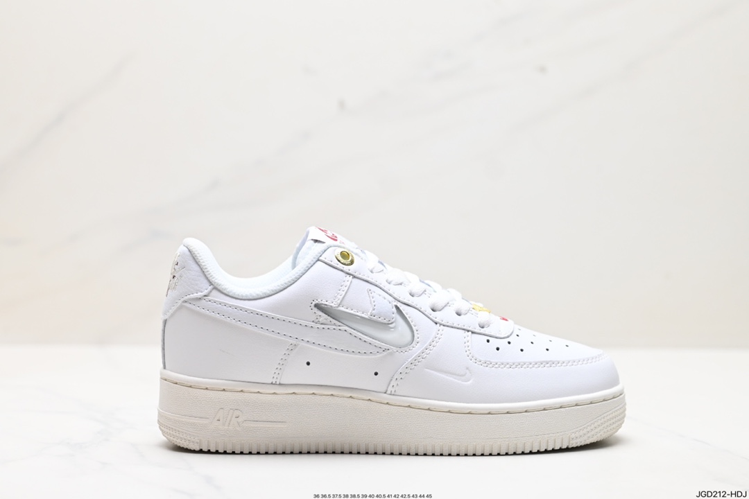 180 Nike Air Force 1 Low 07 Prm DZ5616-100