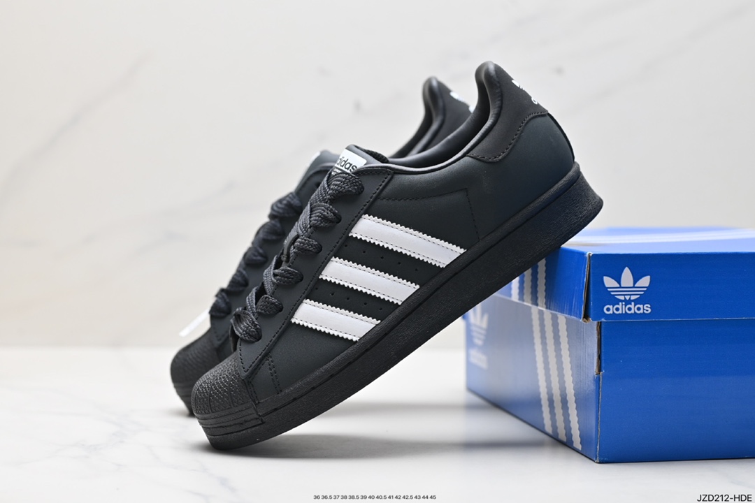 140 贝壳头阿迪达斯Adidas三叶草 Originals Superstar 贝壳头系列低帮板鞋 IE2931