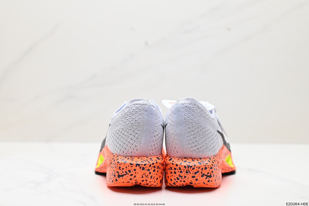 360 NIKE ZoomX Vaporfly NEXT% 3 马拉松 泡棉超轻缓震运动慢跑鞋FV2305-900