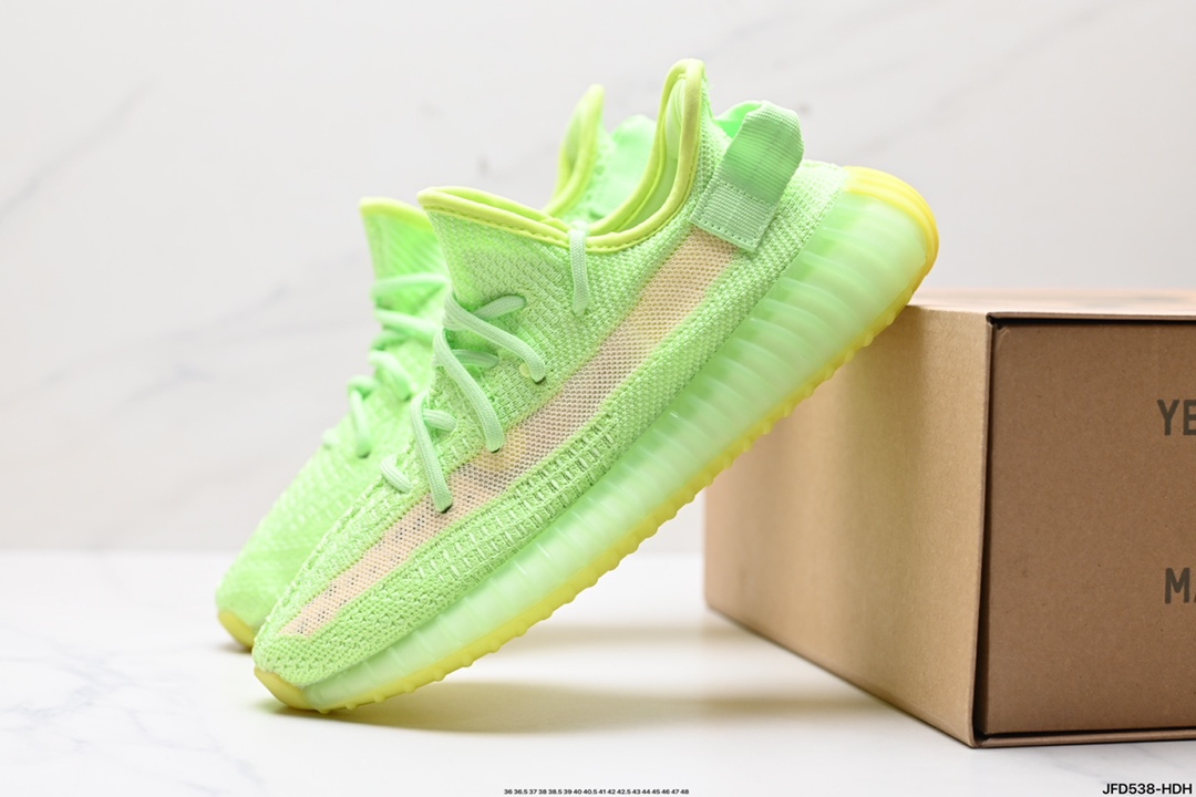 阿迪达斯Adidas Yeezy Boost 350V2 椰子 镂空呼吸网纱材质慢跑鞋  FX4349