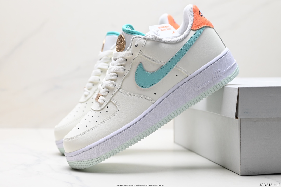 Nike AIR FORCE 1'07  HM3728-131