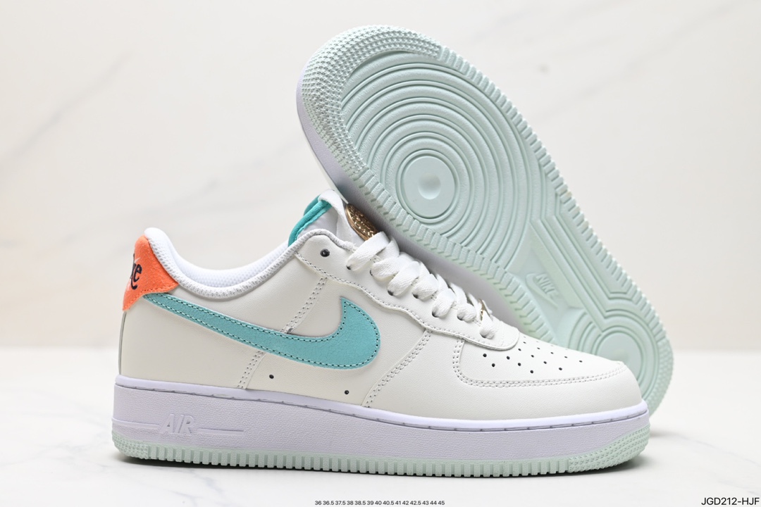 Nike AIR FORCE 1'07  HM3728-131