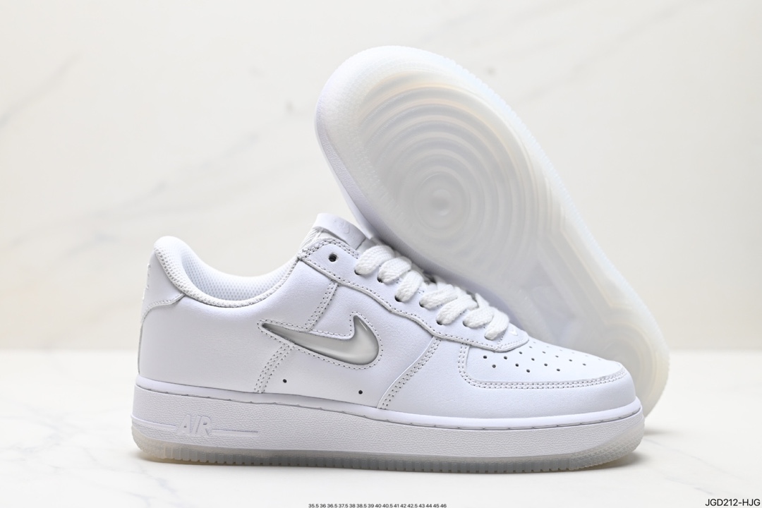 Nike AIR FORCE 1 LOW RETRO  FN5924-100