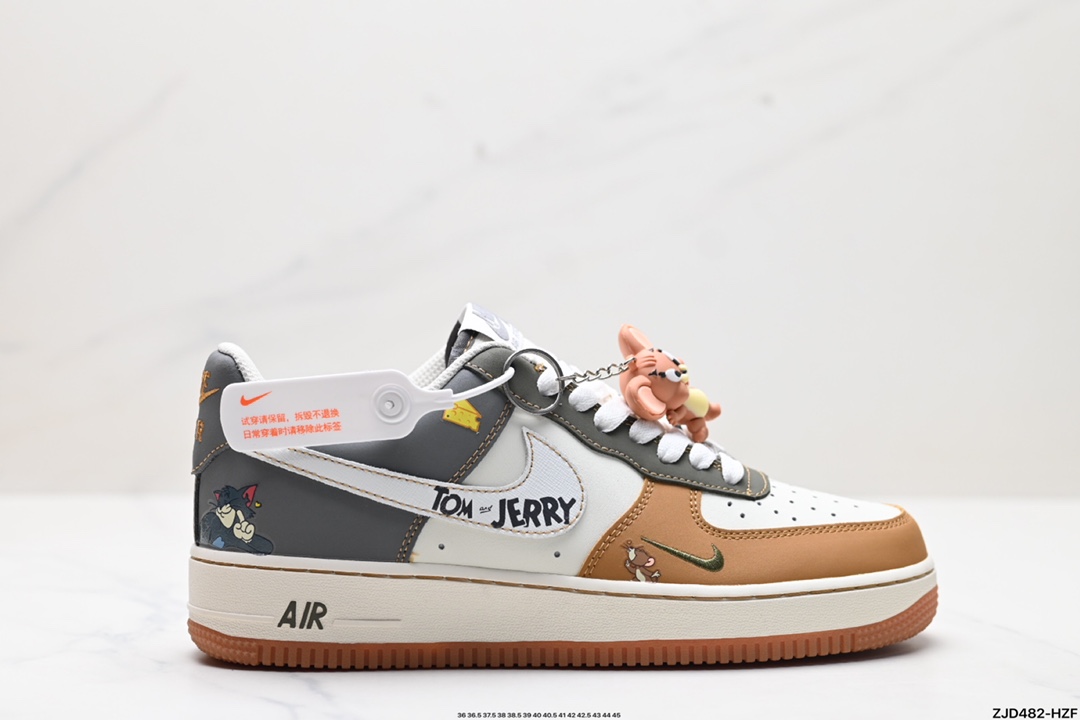 Nike AIR FORCE 1‘07 DB3301-110