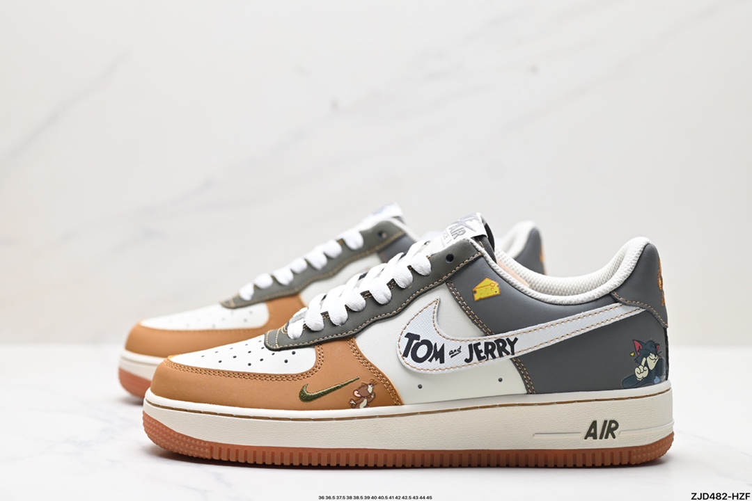 Nike AIR FORCE 1‘07 DB3301-110